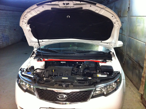 rastyazhka-perednih-stoyek-kia-cerato-ii-2009-2013-tekhnomaster_2