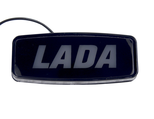 povtoriteli-bokovye-vaz-1118-2190-2170-2123-belye-s-nadpisyu-lada-_2