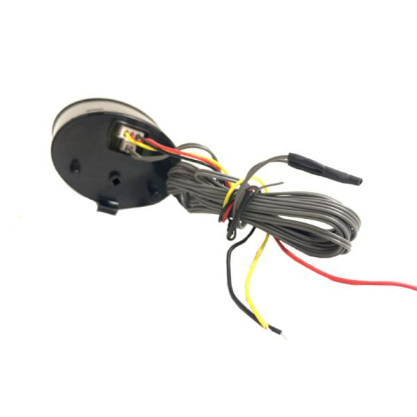 elektronnye-chasy-s-voltmetrom-i-termometrom-na-lada-priora-belaya-podsvetka-_5