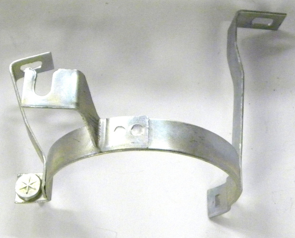 kronshtejn-krepleniya-baka-maslyanogo-vaz-21214-v-sbore-bachka-gur-_2