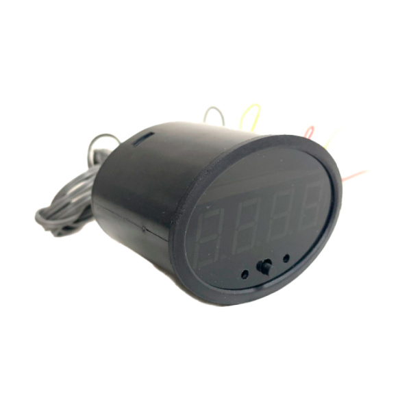 elektronnye-chasy-s-voltmetrom-i-termometrom-na-lada-priora-krasnaya-podsvetka-_2
